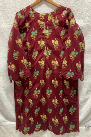 Ladies Casual Pret allover printed suit 2pc  Beautifully embellished with delicate stitching